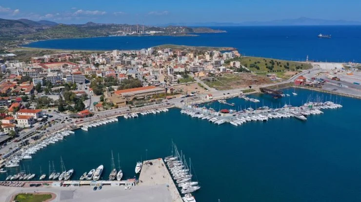 Παραμένει το απαγορευτικό σε Πειραιά, Ραφήνα και Λαύριο