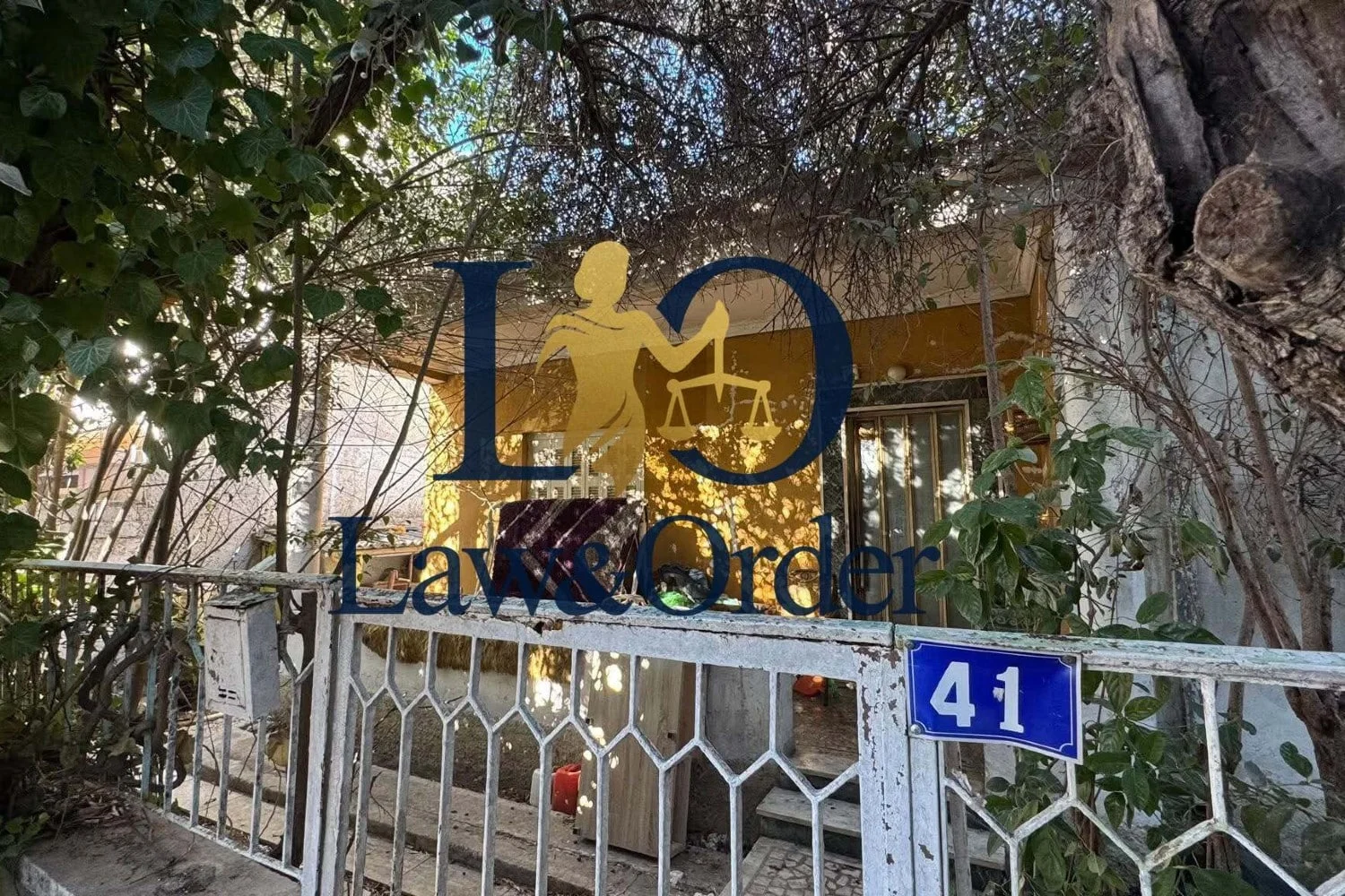 Μενίδι: Τραγικό τέλος για την 89χρονη μητέρα, o γιος της κατηγορείται ότι τη στραγγάλισε – Τα βίντεο και οι 8 «κενές» ώρες που τον «έκαψαν» - Lawandorder.gr