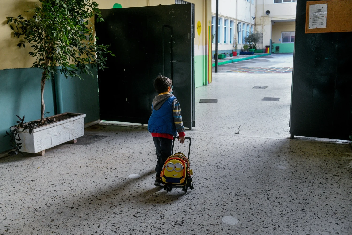 Πατήσια: Γιαγιά συνελήφθη μετά από επεισόδιο σε νηπιαγωγείο – Επιτέθηκε σε δασκάλα - Lawandorder.gr