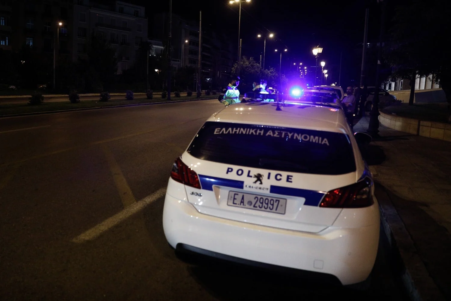 Θεσσαλονίκη: Πτώση σοβάδων από μπαλκόνι στη λεωφόρο Νίκης – Η ΕΛ.ΑΣ. απέκλεισε το σημείο - Lawandorder.gr