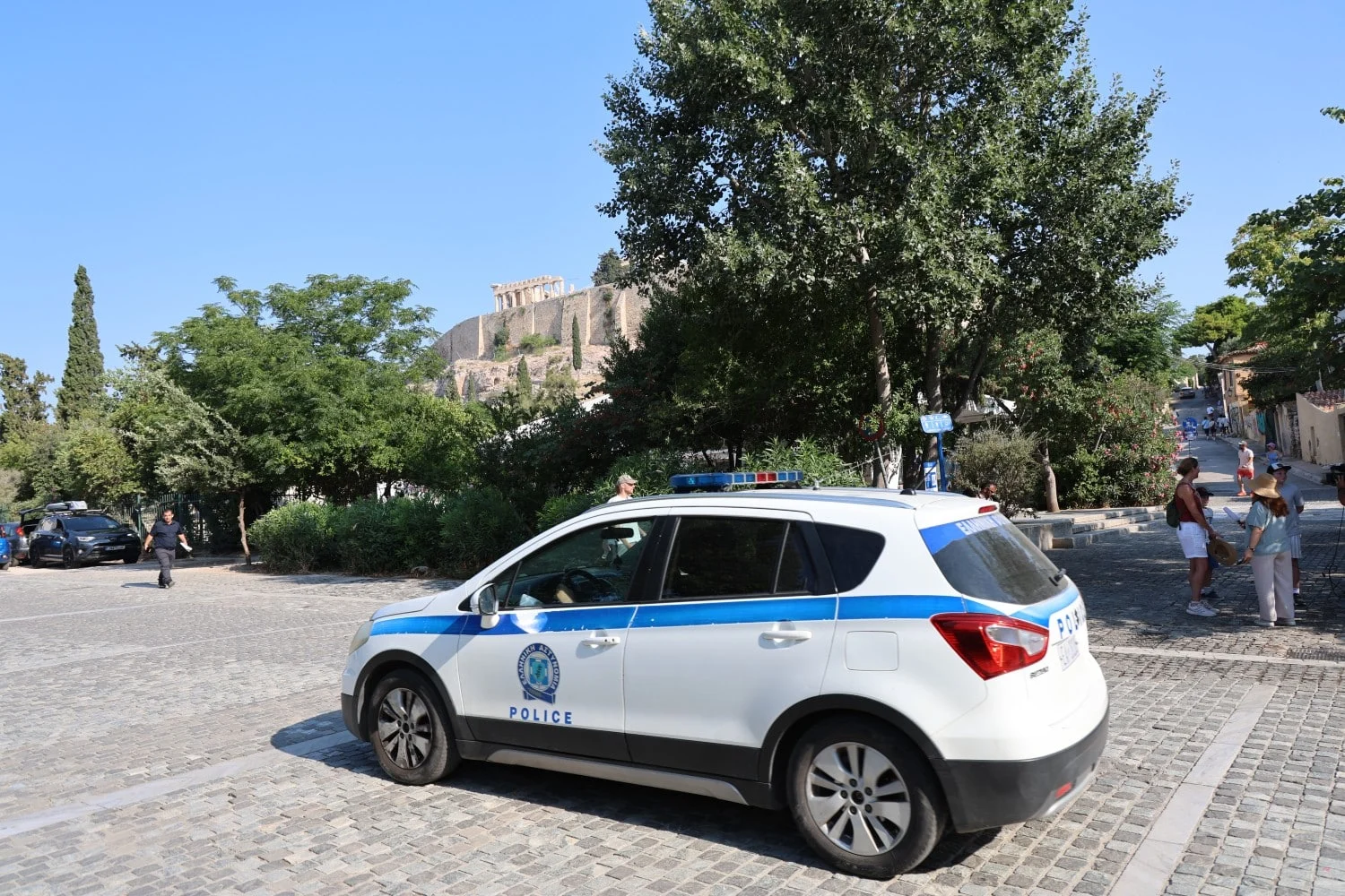 Ακρόπολη: Καθημερινές περιπολίες και εκατοντάδες συλλήψεις – Τα στοιχεία της ΕΛ.ΑΣ.