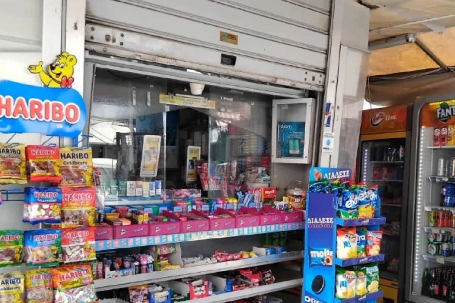 Χαλκίδα: Διάρρηξη σε περίπτερο στον Βούρκο – Τι πήραν οι δράστες