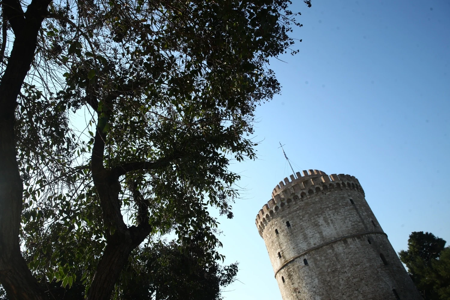 Θεσσαλονίκη: 62χρονος πούλησε κάλπικα κοσμήματα για χρυσά σε κατάστημα - Πήγε και δεύτερη φορά και τον τσάκωσαν - Lawandorder.gr