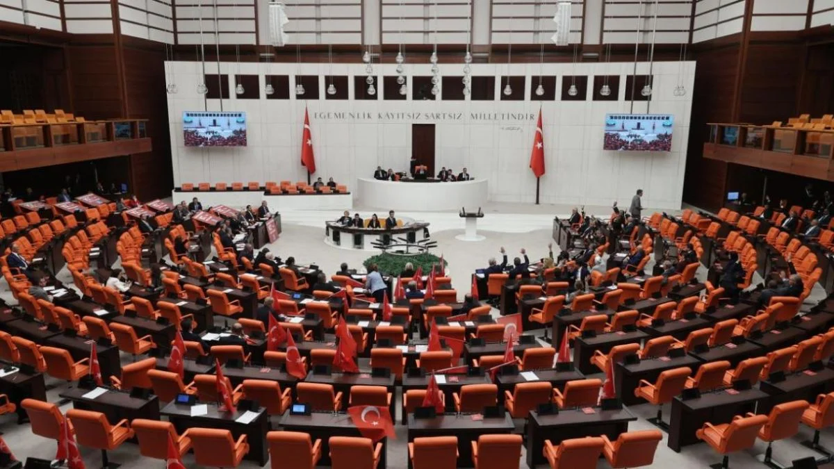 Τουρκία: Στη βουλή προς επικύρωση η συμφωνία αμυντικής συμμαχίας της Μέκκας