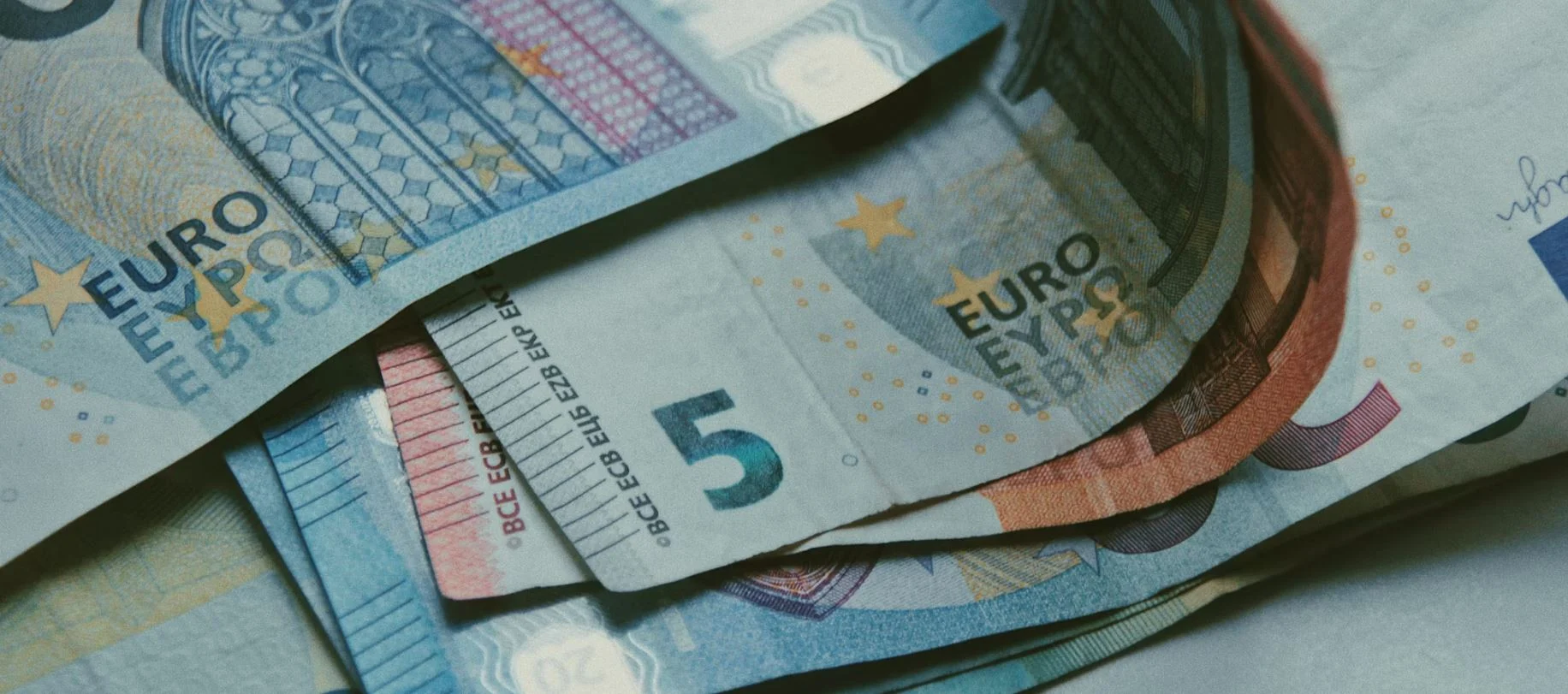 EFSF: H Eλλάδα προχώρησε στην αποπληρωμή δημοσίου χρέους ύψους 2,5 δισ. ευρώ - enikonomia.gr