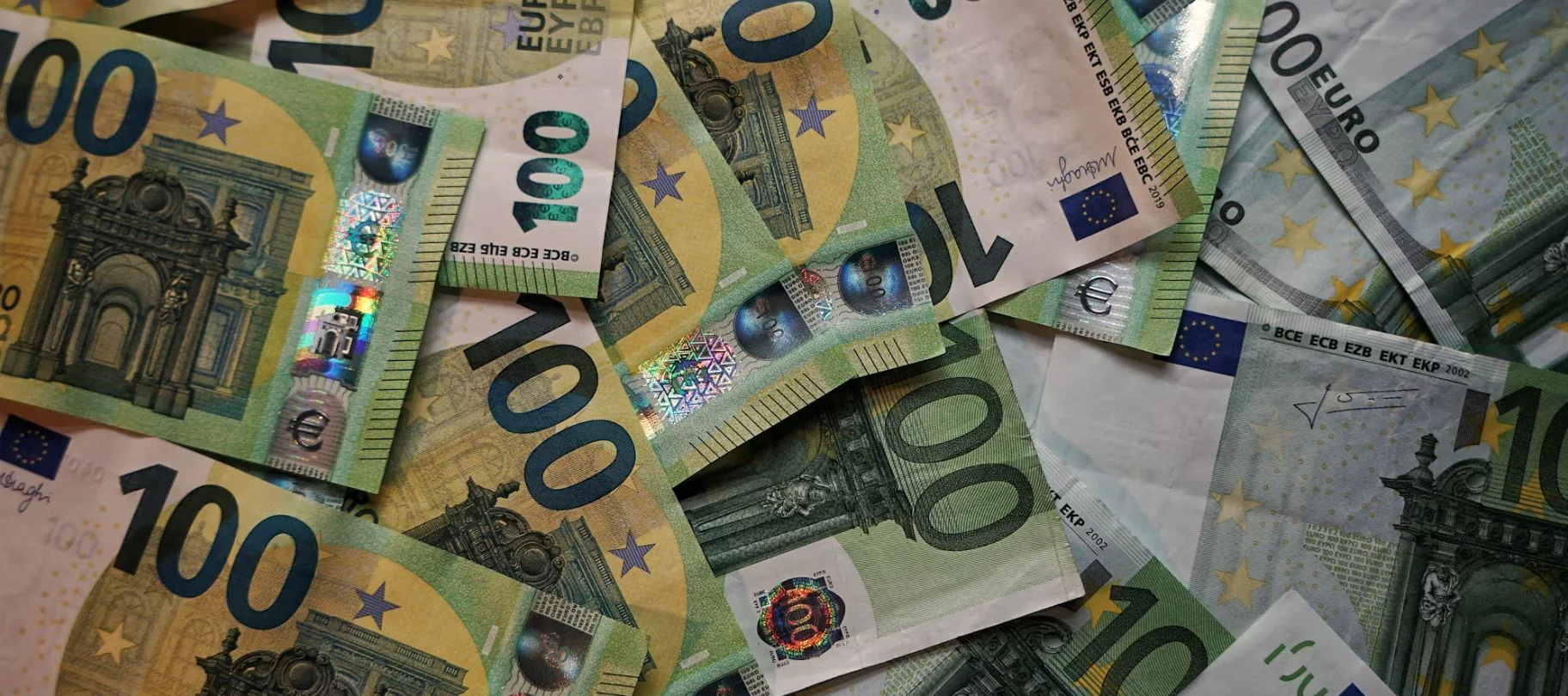 Βουλή: Κατατέθηκε από τον ΣΥΡΙΖΑ η πρόταση για το ιδιωτικό χρέος