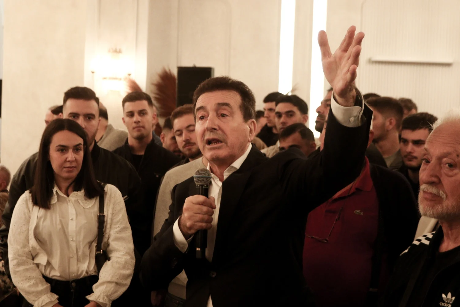 Χρυσοχοΐδης από Περιστέρι: «Έχουμε μπει στην τελική ευθεία των εκλογών, να μας εμπιστευτείτε κι άλλο» (εικόνες) - Lawandorder.gr