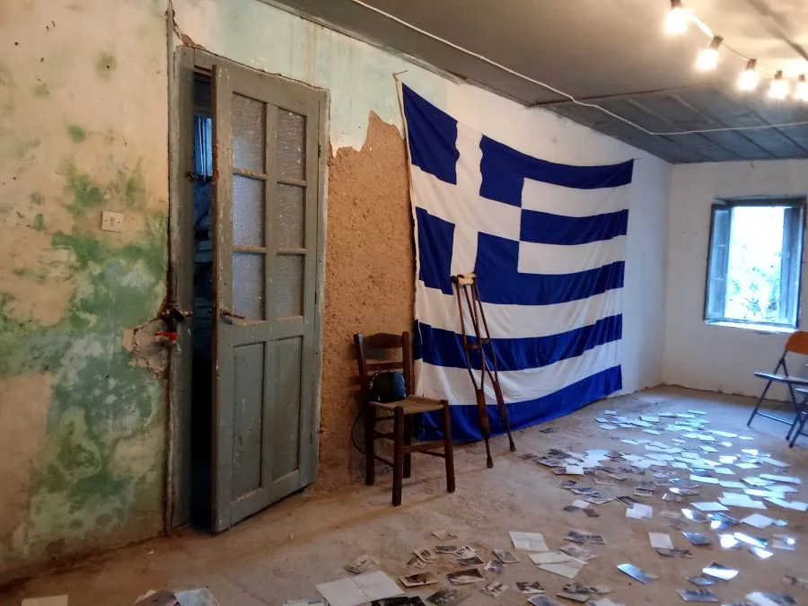 Η παράσταση «Χώμα» εγκαινιάζει τον νέο χώρο της bijoux de kant στο Θησείο